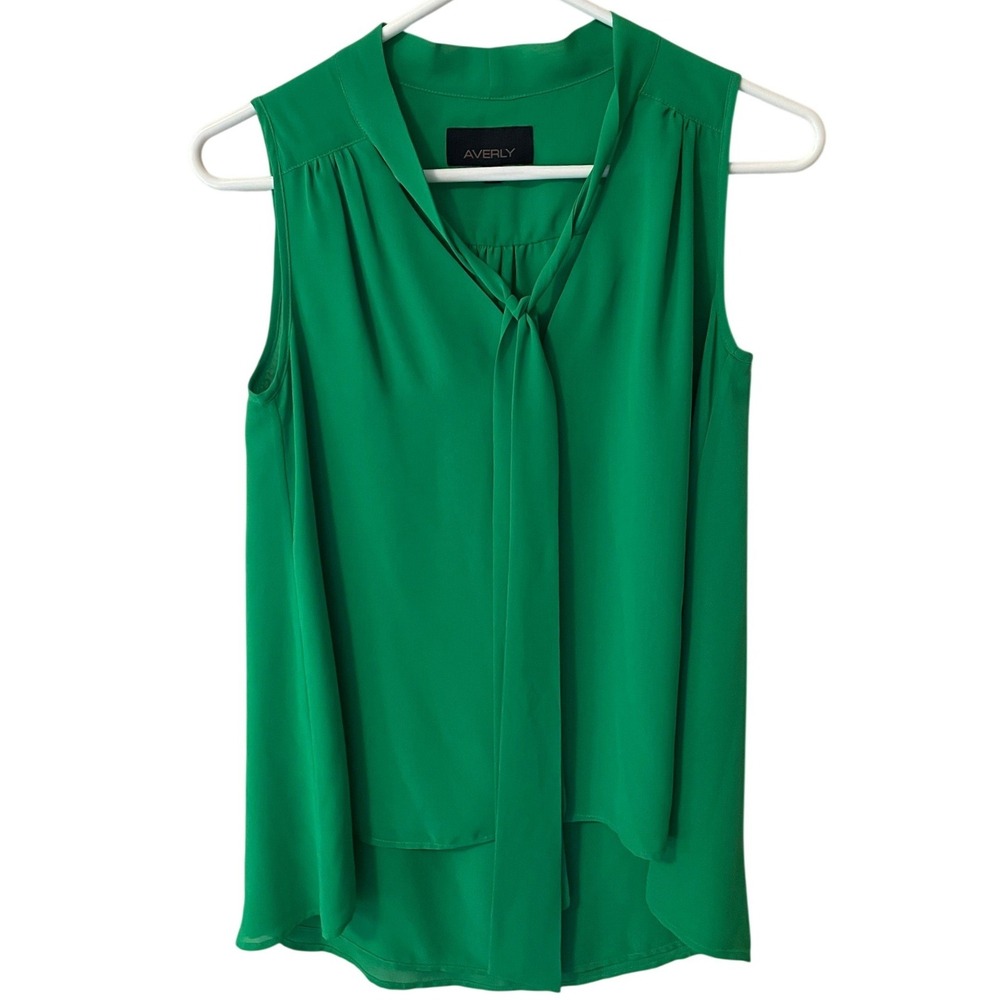 Averly Emerald Green Tie Neck Sleeveless Blouse XS Button Front High Low Flowing